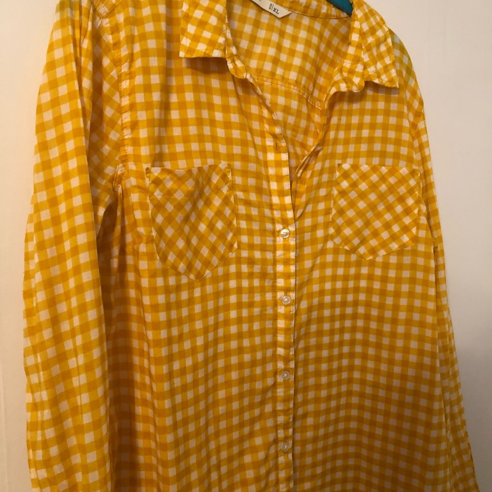 Old Navy yellow gingham lightweight shirt XL